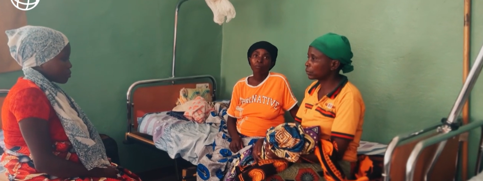Burundi women at clinic