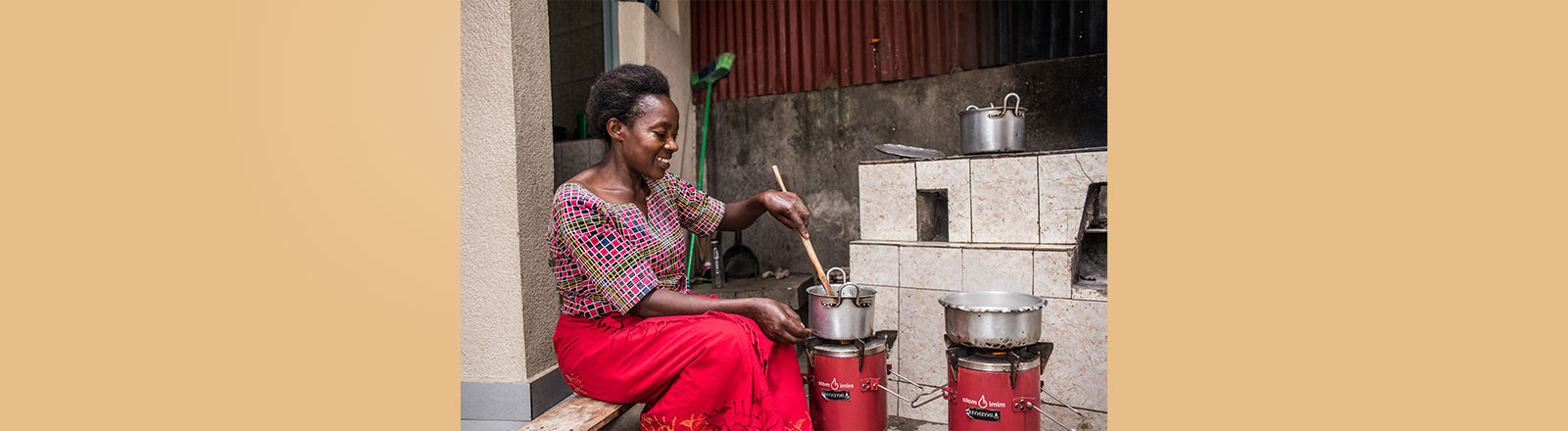 woman, cooking, image by Vincent Tremedau