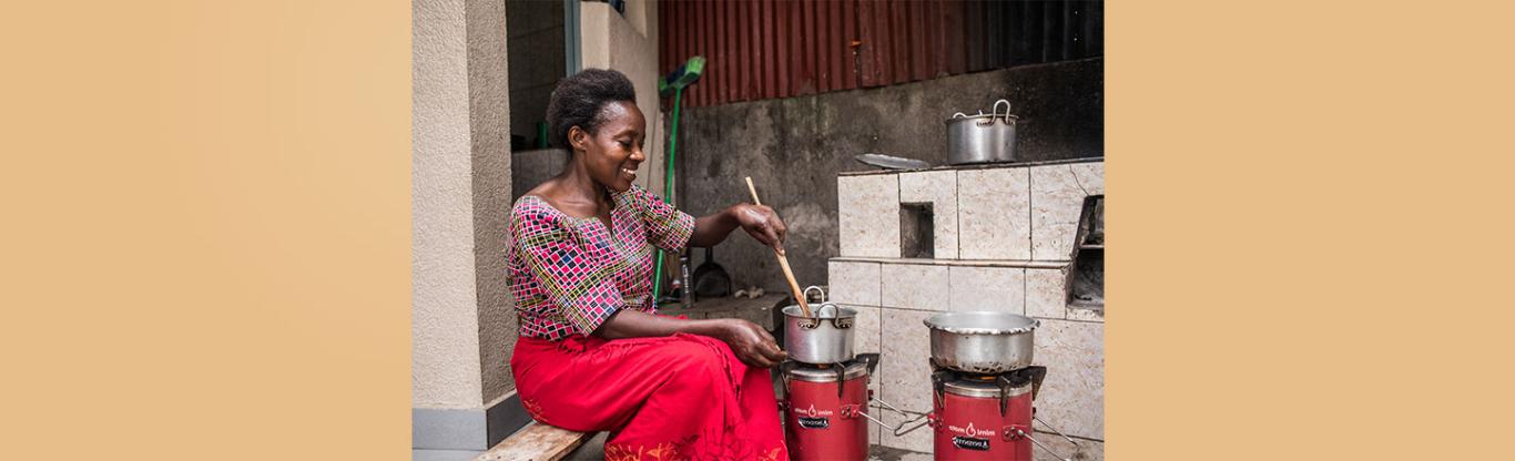 woman, cooking, image by Vincent Tremedau